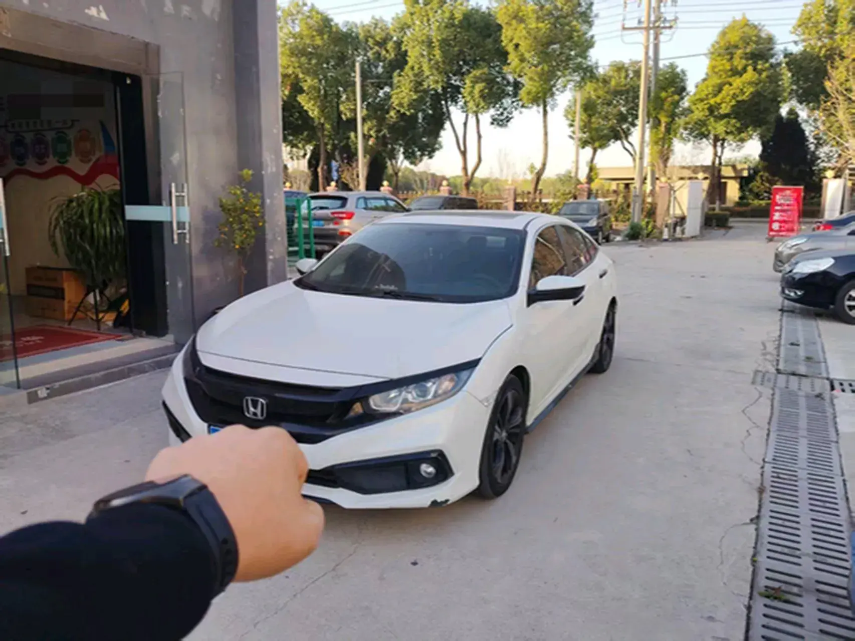 2019 HONDA CIVIC view 1