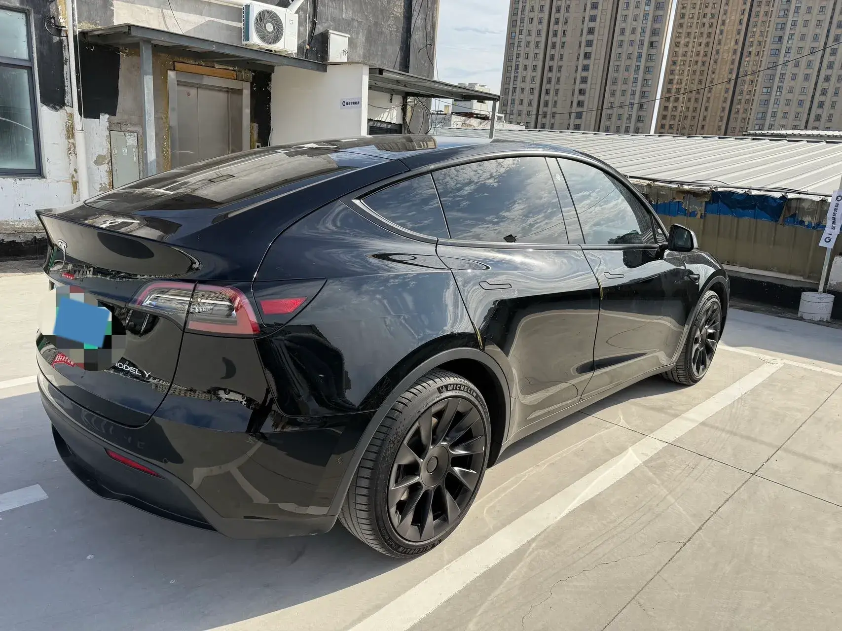 2022 TESLA MODEL thumbnail 2