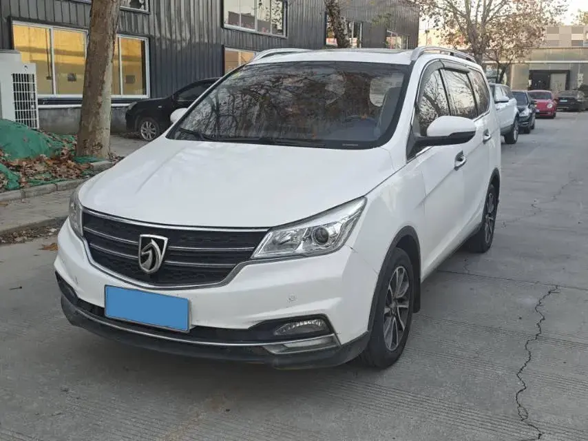 2017 BAOJUN 730 view 1