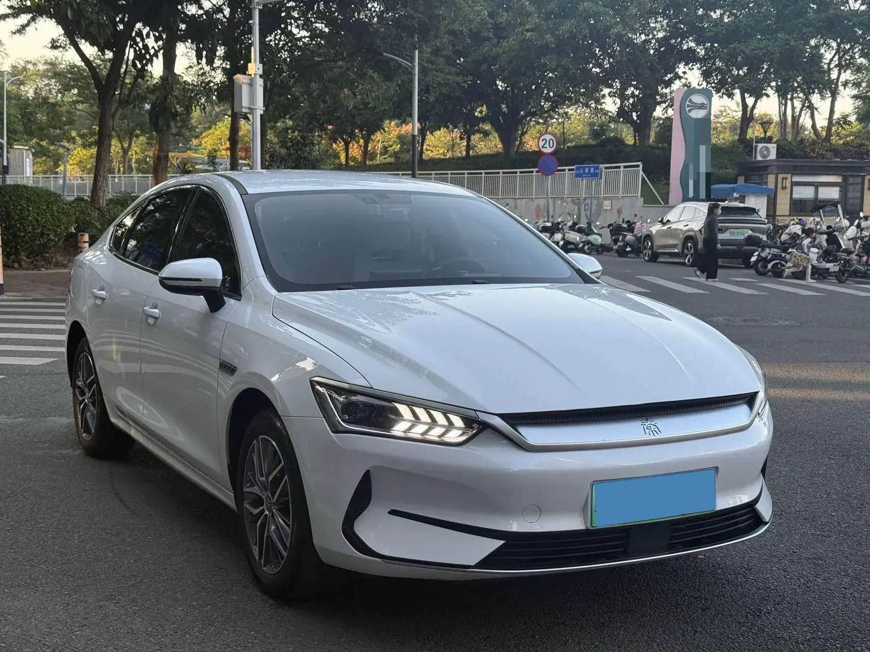 2023 BYD QIN thumbnail 3