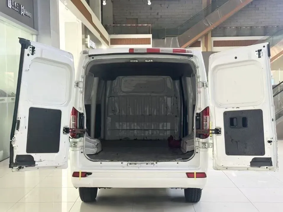 2022 BAIC RuiXiang BoTeng V2 EV BEV 41.472KWH,autocango,china used car exporter,china ev exporter,chinese used car exporter,chinese used ev exporter