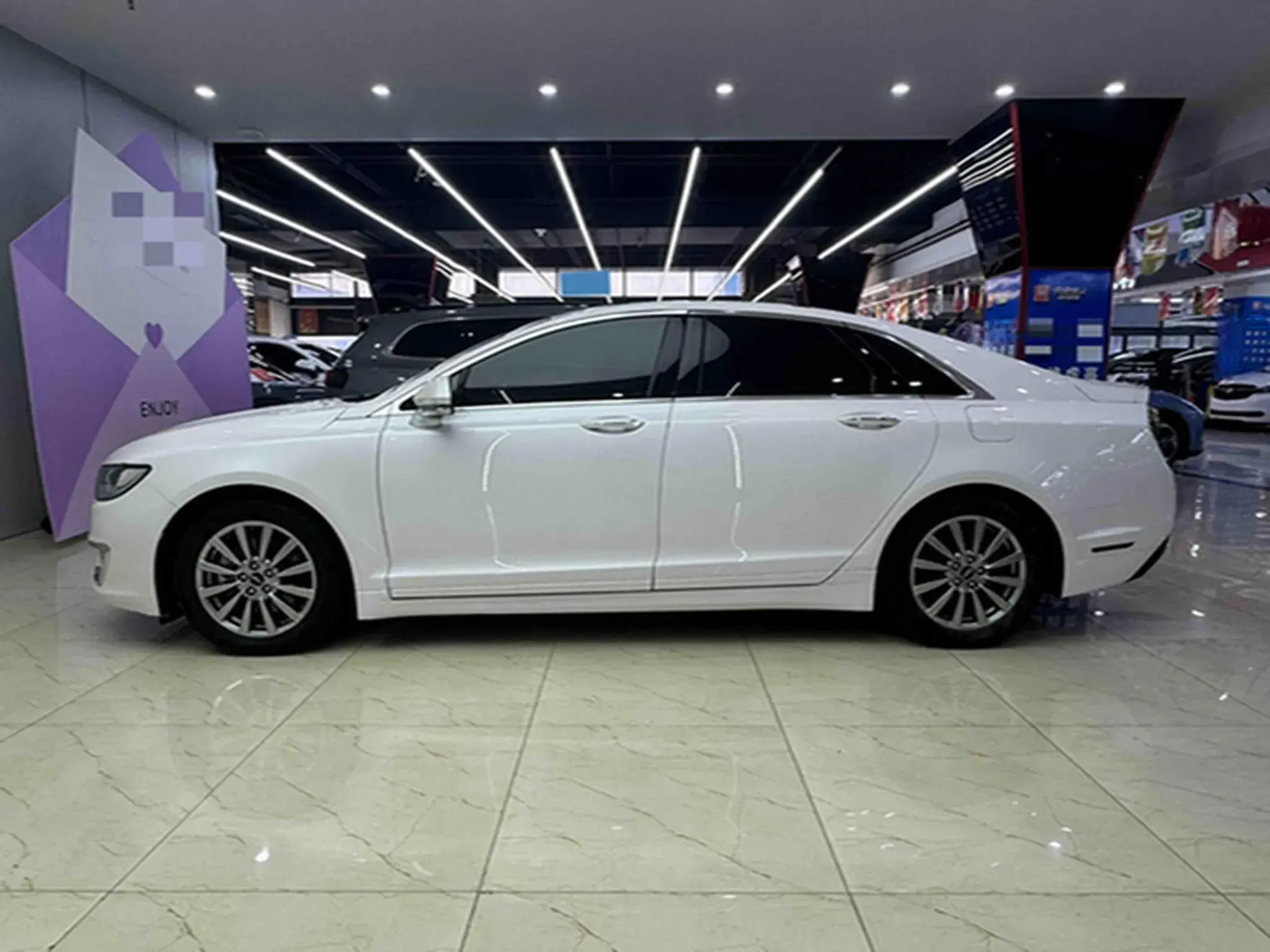 2019 LINCOLN MKZ thumbnail 4