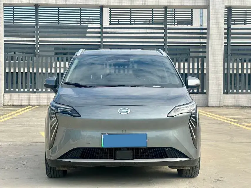 2025 AION Y thumbnail 2