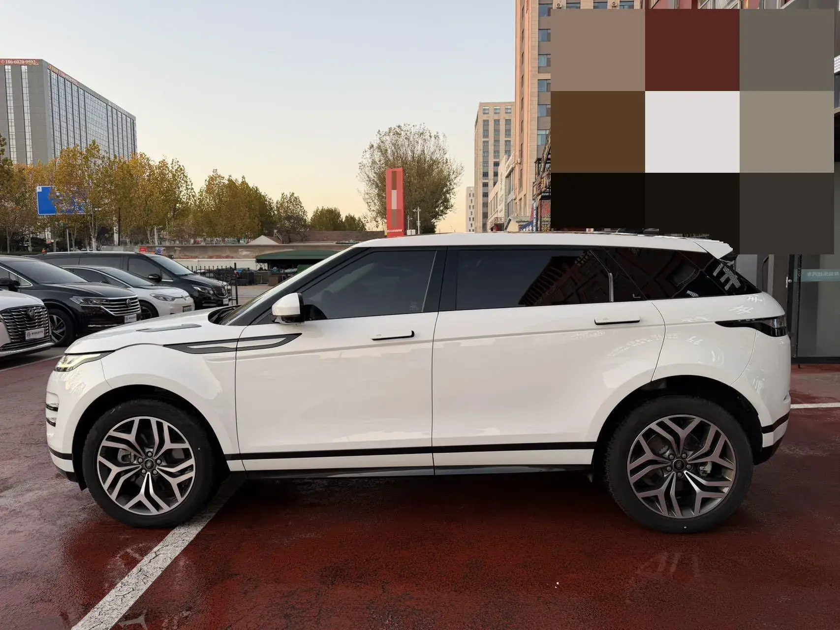 2023 LAND ROVER thumbnail 3