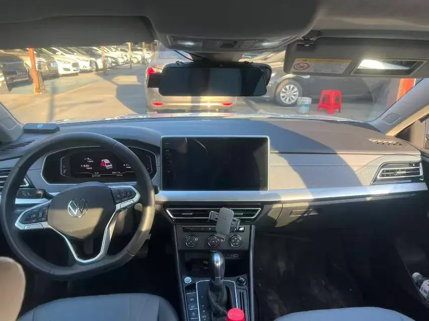 2024 VOLKSWAGEN LAVIDA thumbnail 3