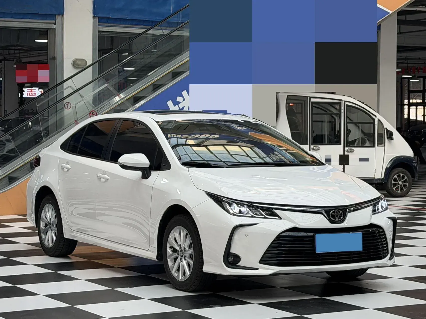 2021 TOYOTA COROLLA thumbnail 3