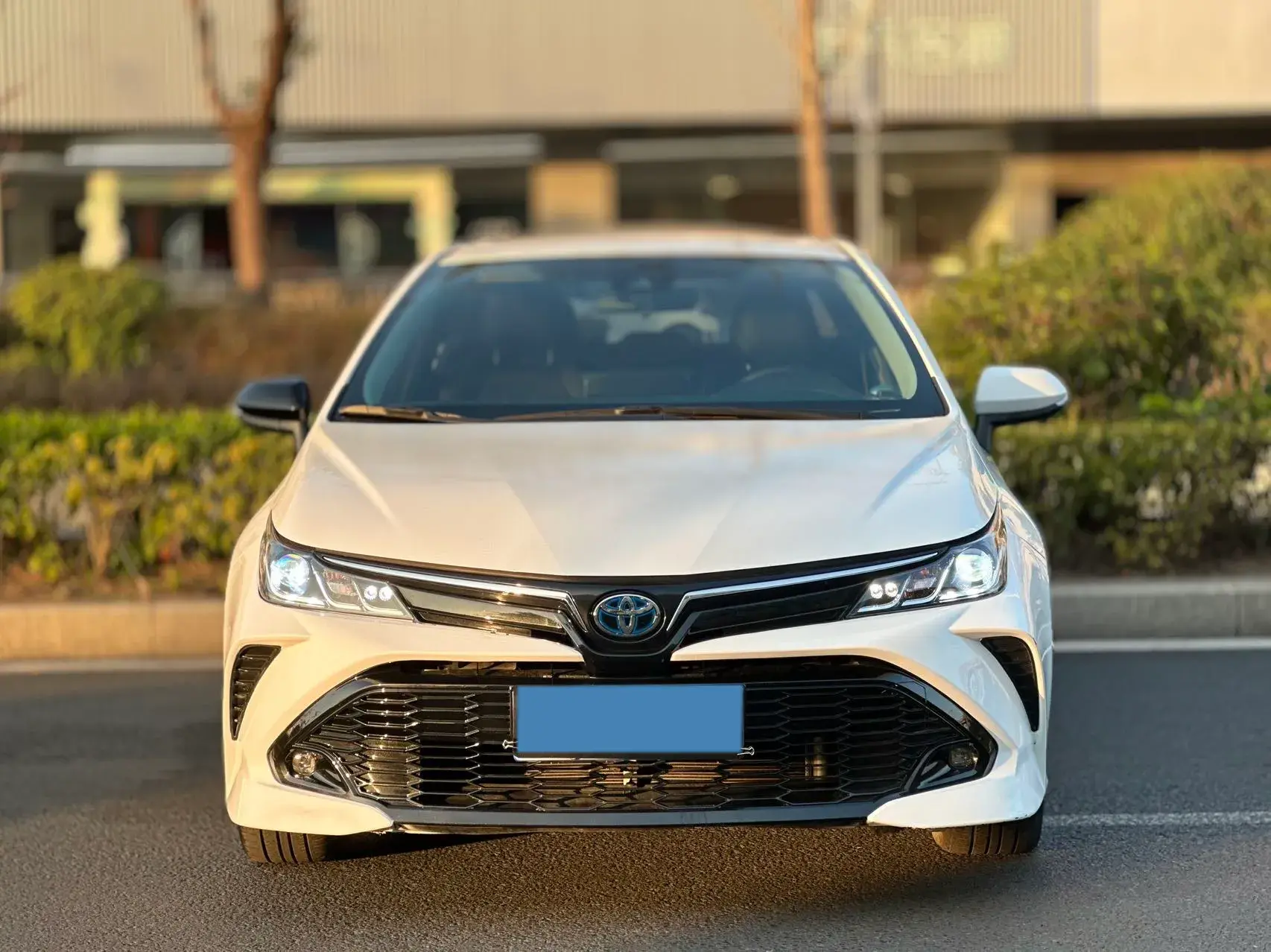 2021 TOYOTA COROLLA thumbnail 2