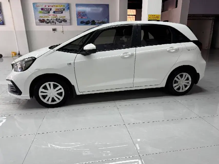 2021 HONDA FIT thumbnail 3