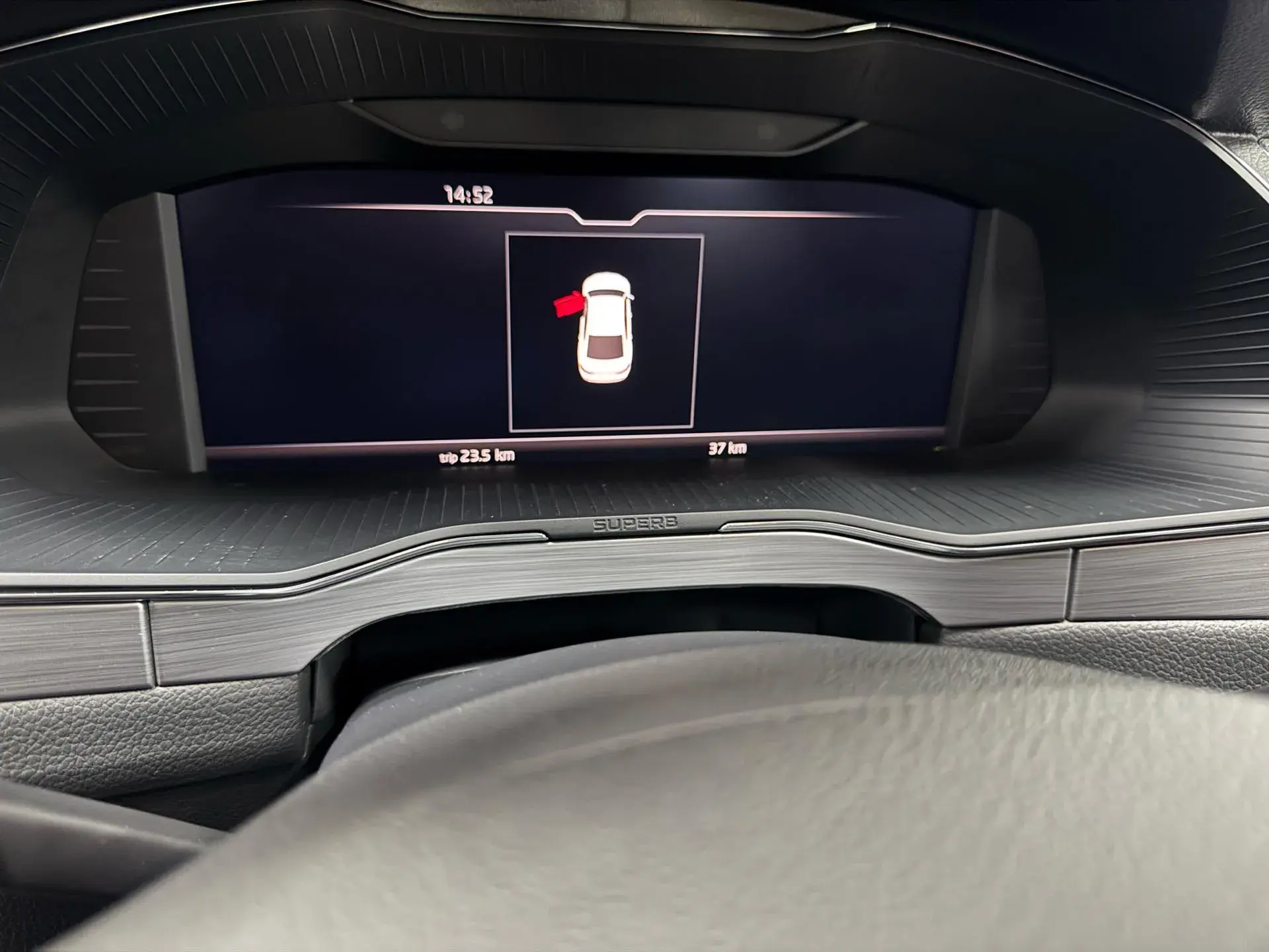 2023 SKODA SUPERB thumbnail 4