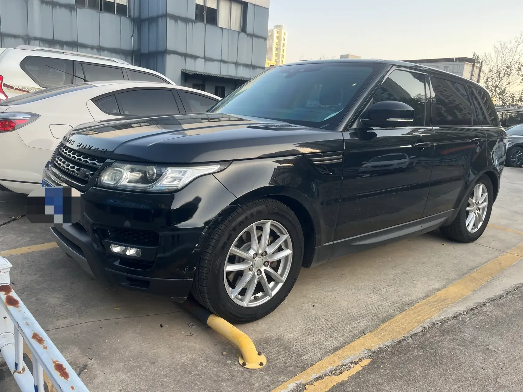 2017 LAND ROVER view 1
