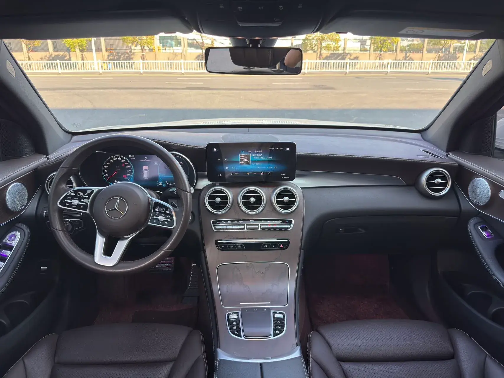 2021 MERCEDES-BENZ GLC thumbnail 4