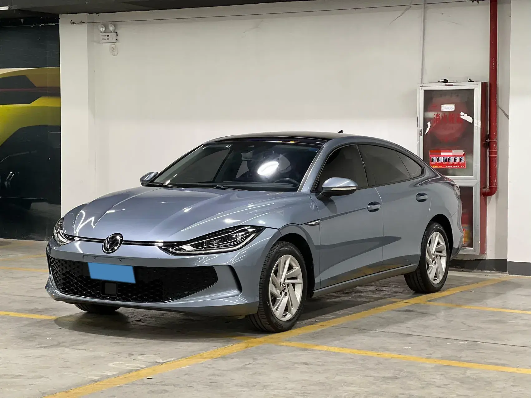 2022 VOLKSWAGEN LAMANDO view 1