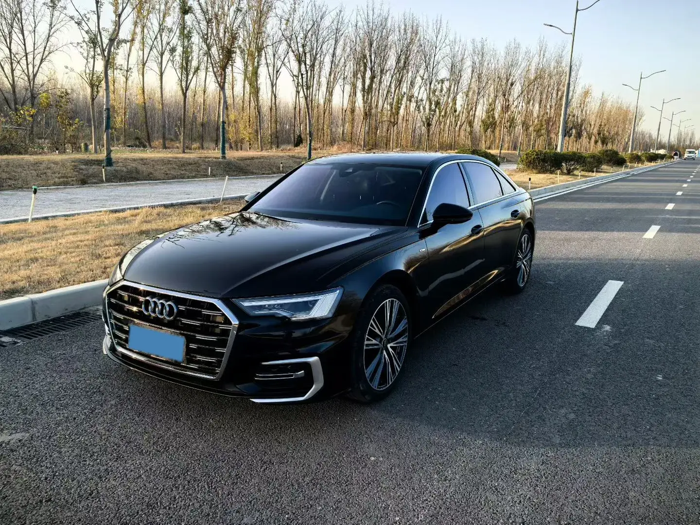 2023 AUDI A6L view 1