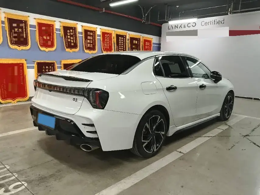 2023 LYNK&CO 03 thumbnail 3