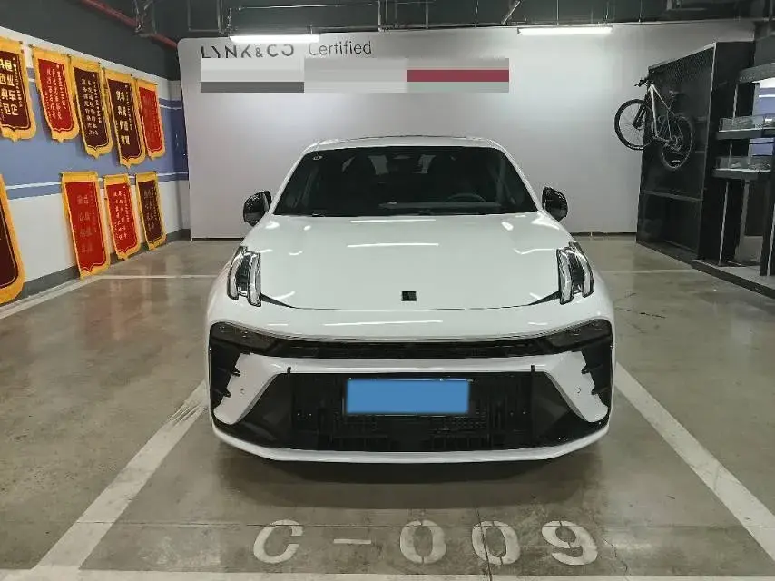 2023 LYNK&CO 03 thumbnail 2