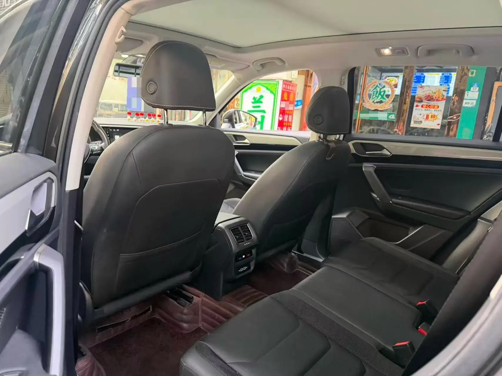 2019 VOLKSWAGEN TAYRON thumbnail 3