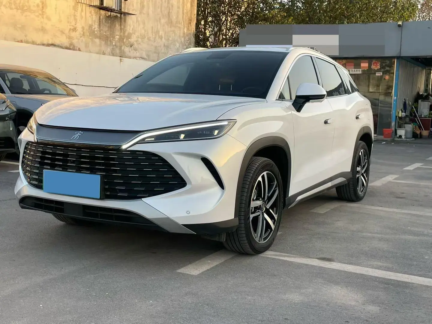 2024 BYD SONGL view 1