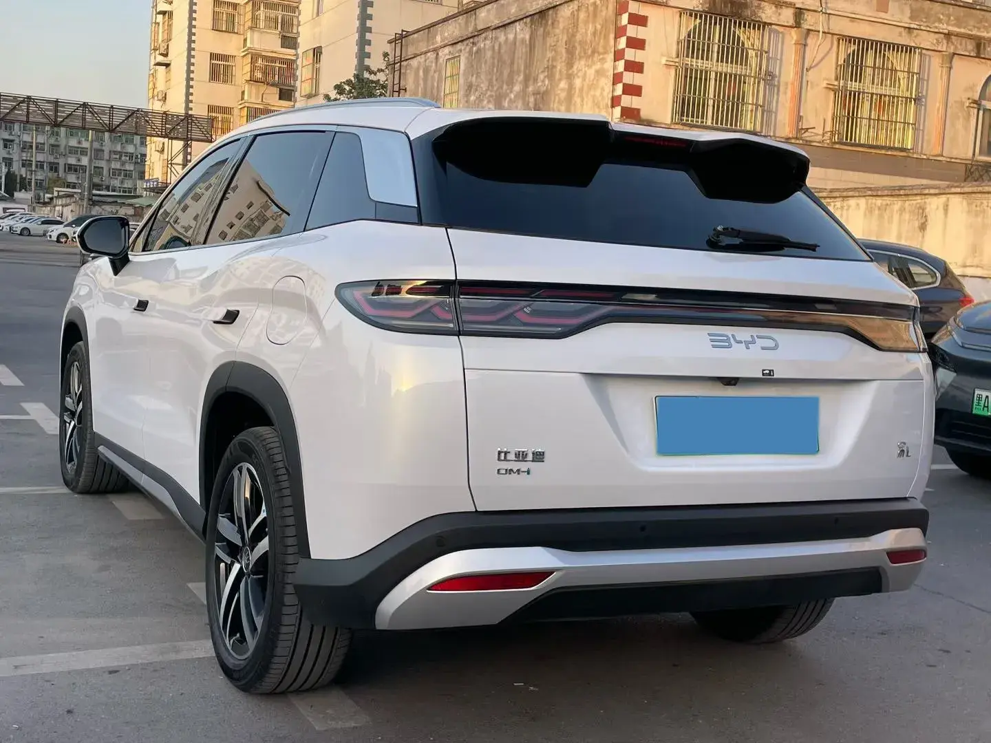 2024 BYD SONGL thumbnail 4