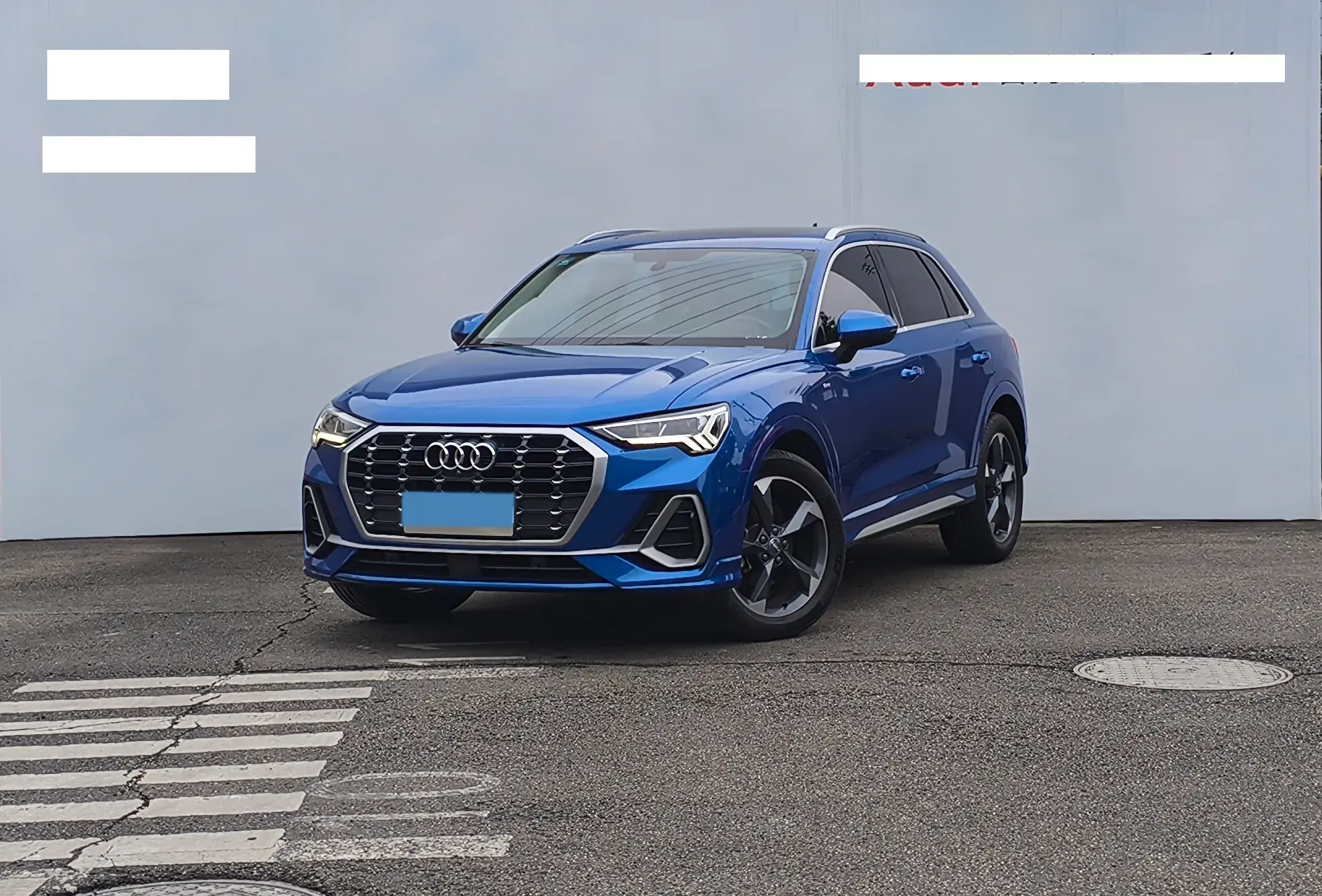 2020 AUDI Q3 view 1