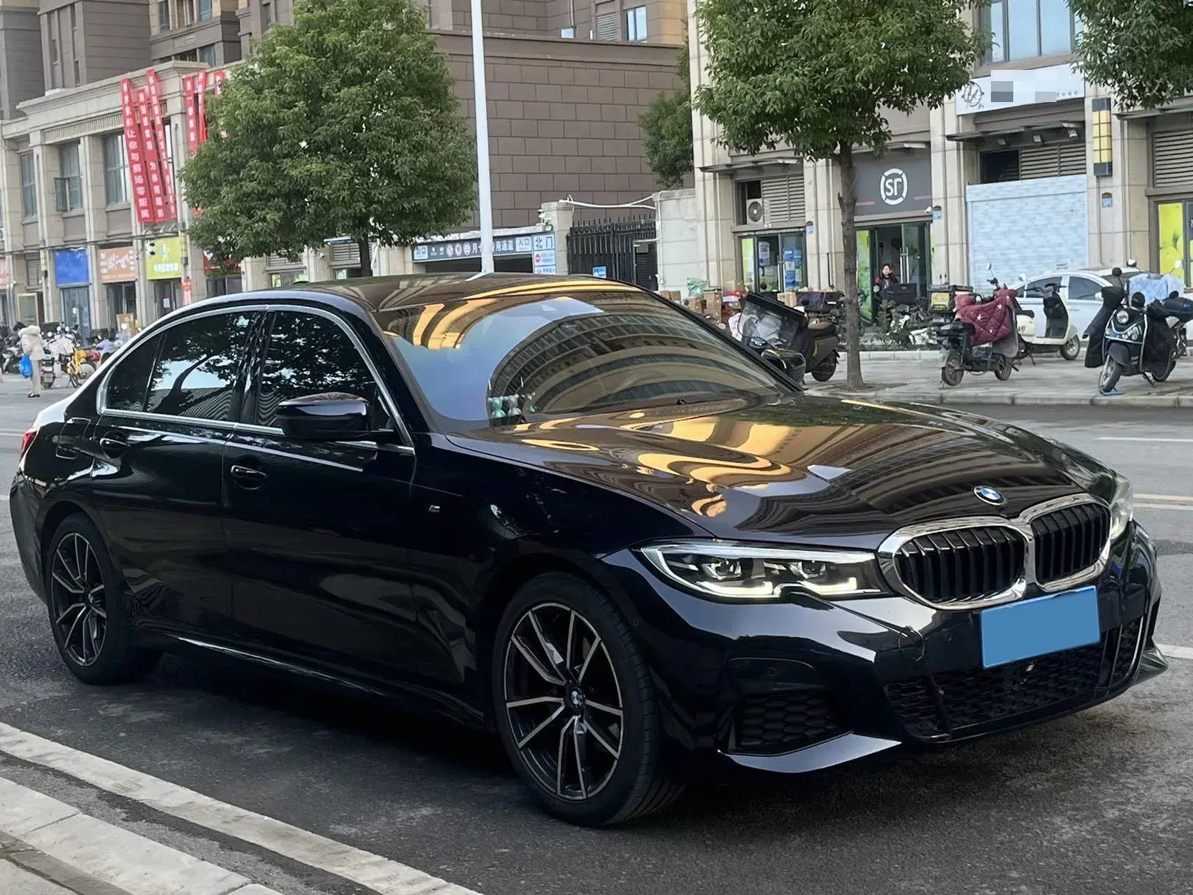 2021 BMW 3 thumbnail 3