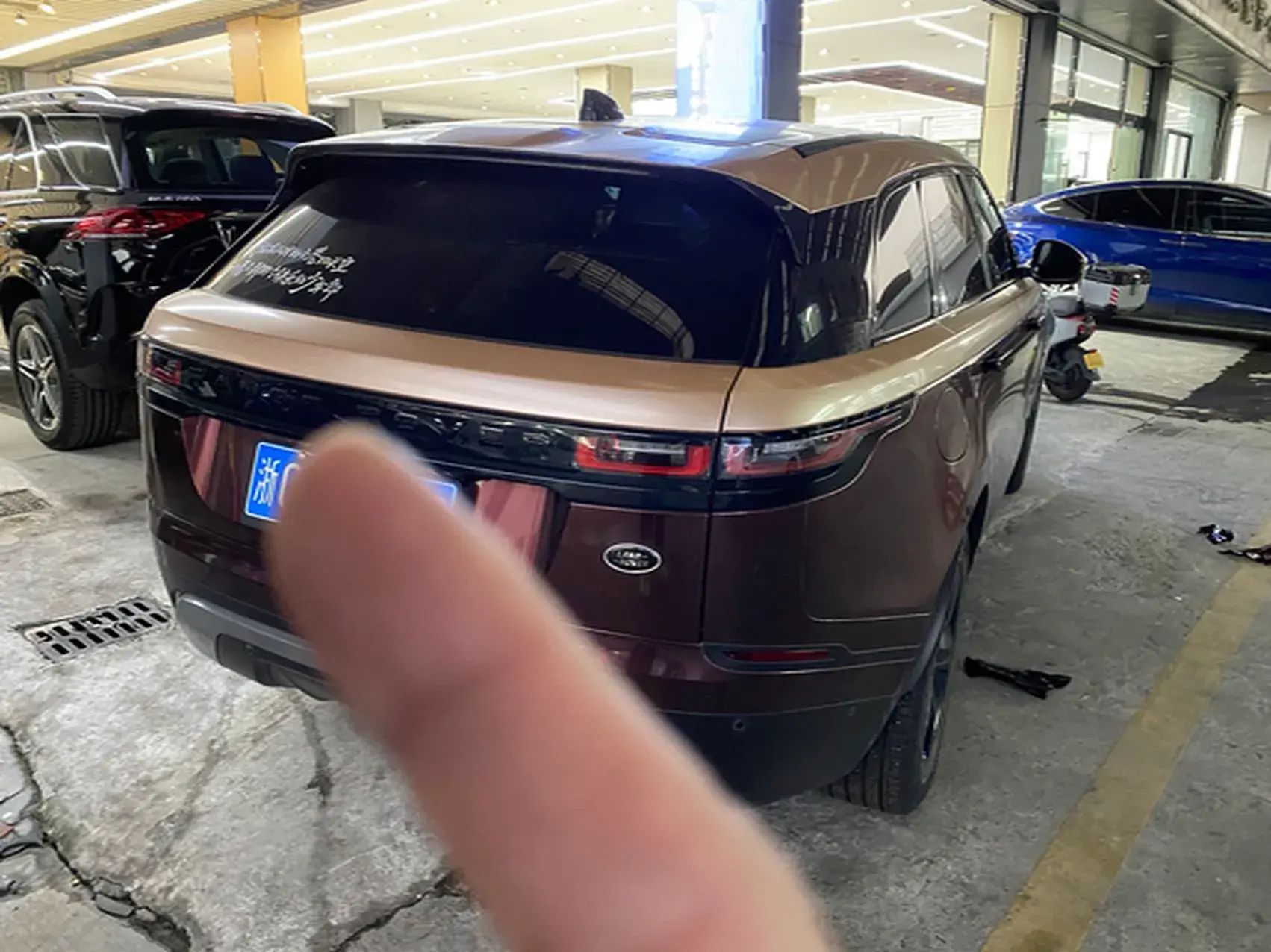 2021 LAND ROVER thumbnail 4