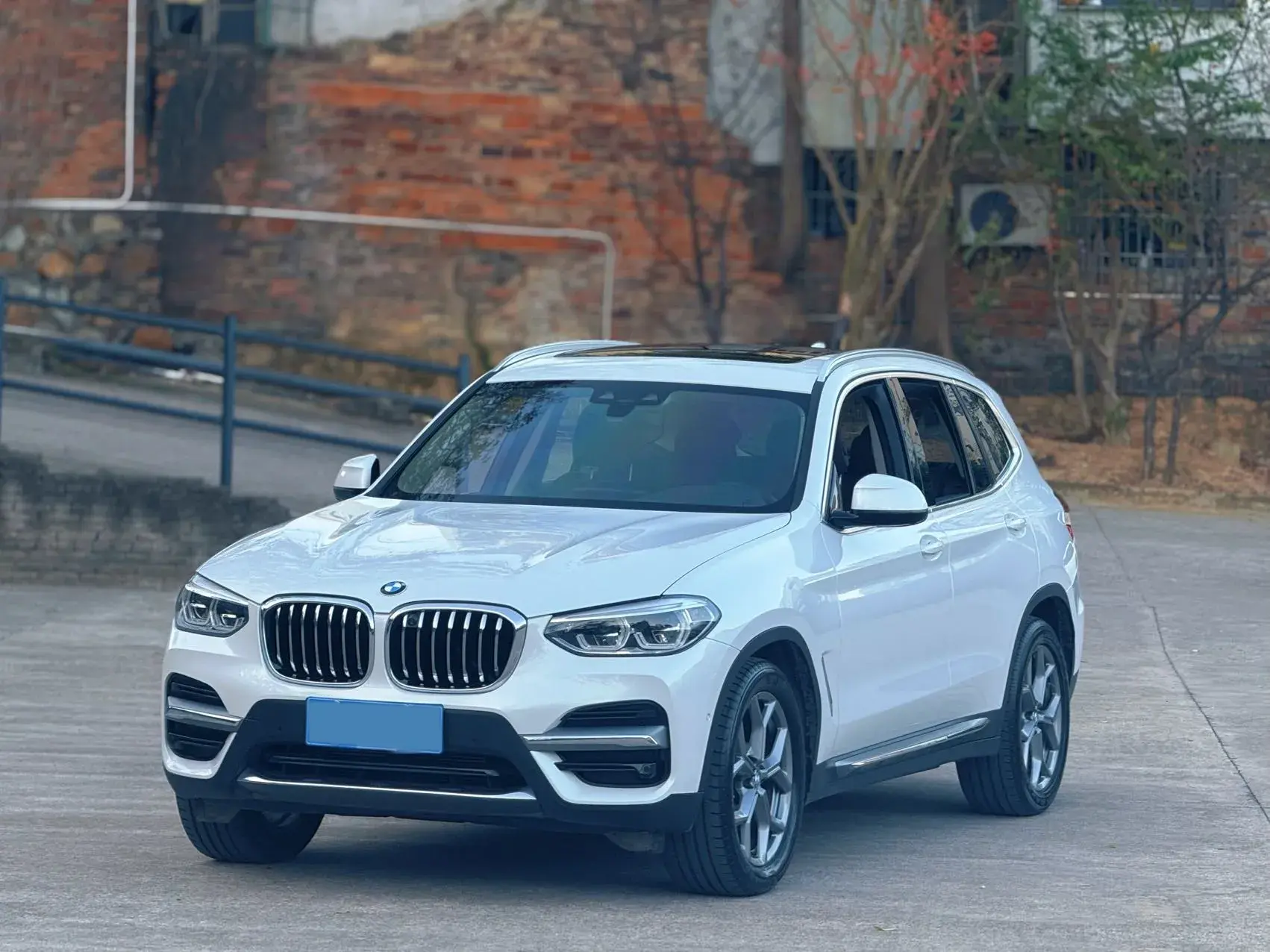 2020 BMW X3 view 1