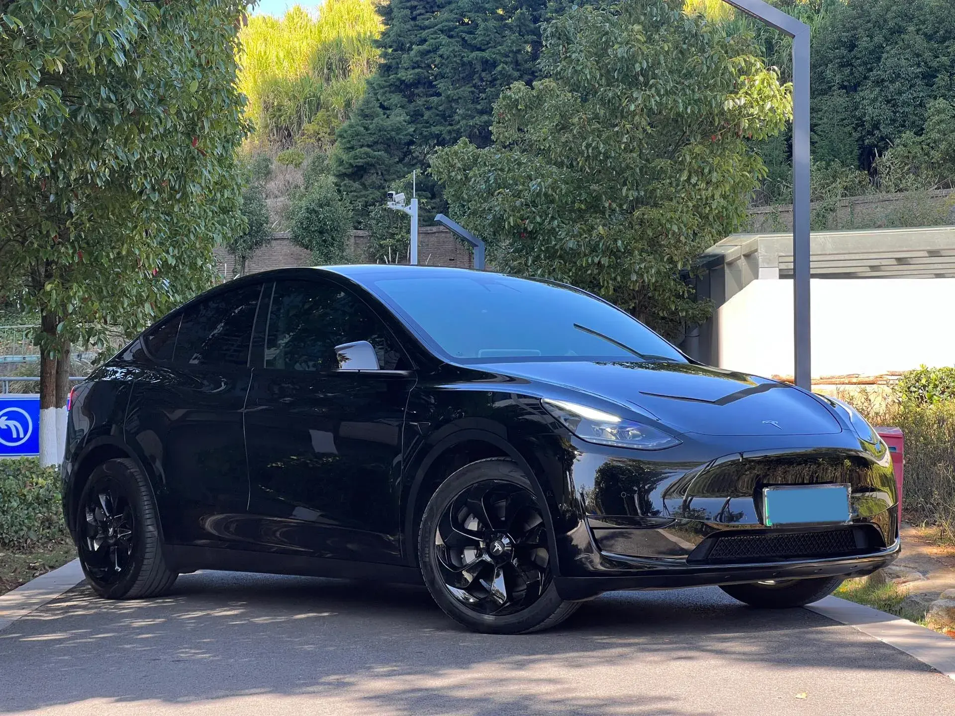 2022 TESLA MODEL thumbnail 2