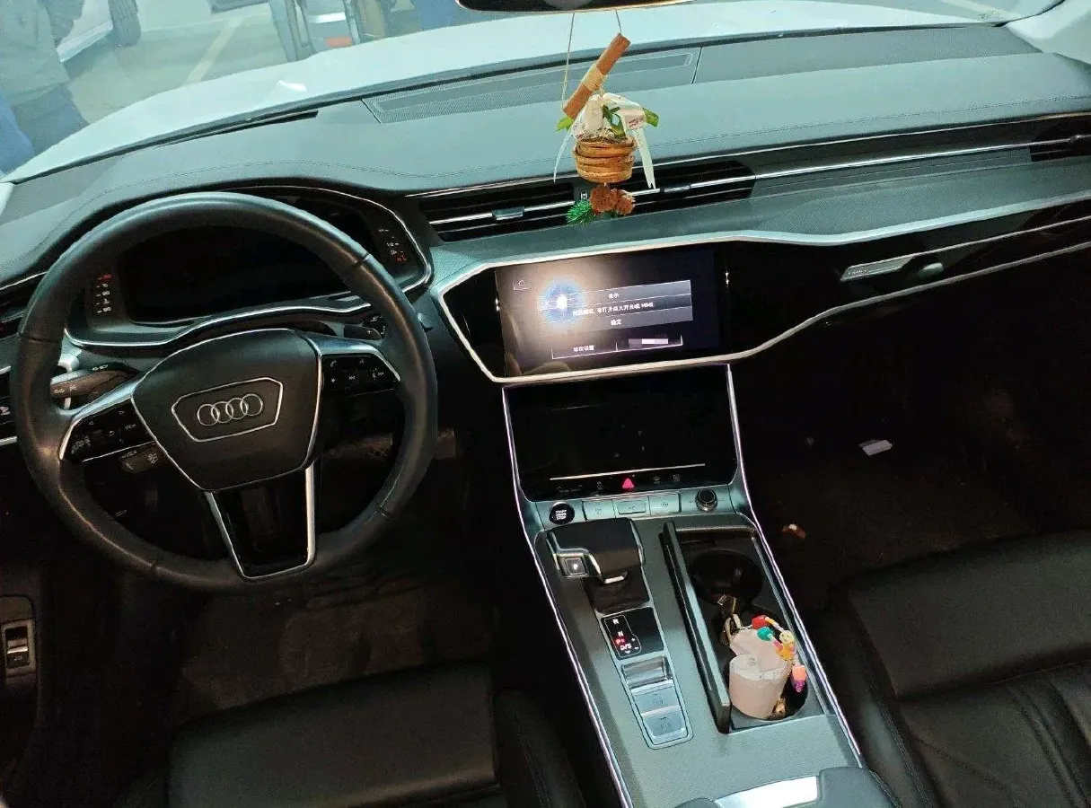 2023 Audi A7 2.0T 265HP L4 7DCT,autocango,china used car exporter,china ev exporter,chinese used car exporter,chinese used ev exporter