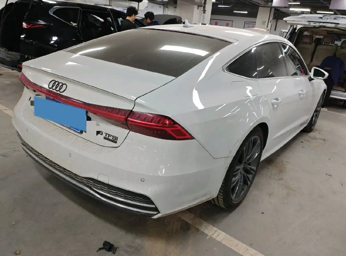 2023 Audi A7 2.0T 265HP L4 7DCT,autocango,china used car exporter,china ev exporter,chinese used car exporter,chinese used ev exporter