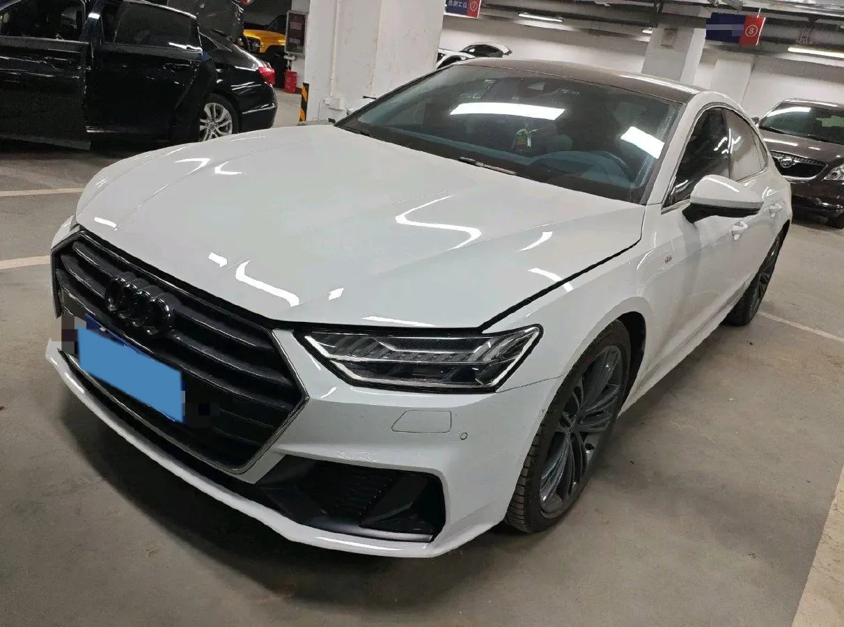 2023 Audi A7 2.0T 265HP L4 7DCT,autocango,china used car exporter,china ev exporter,chinese used car exporter,chinese used ev exporter