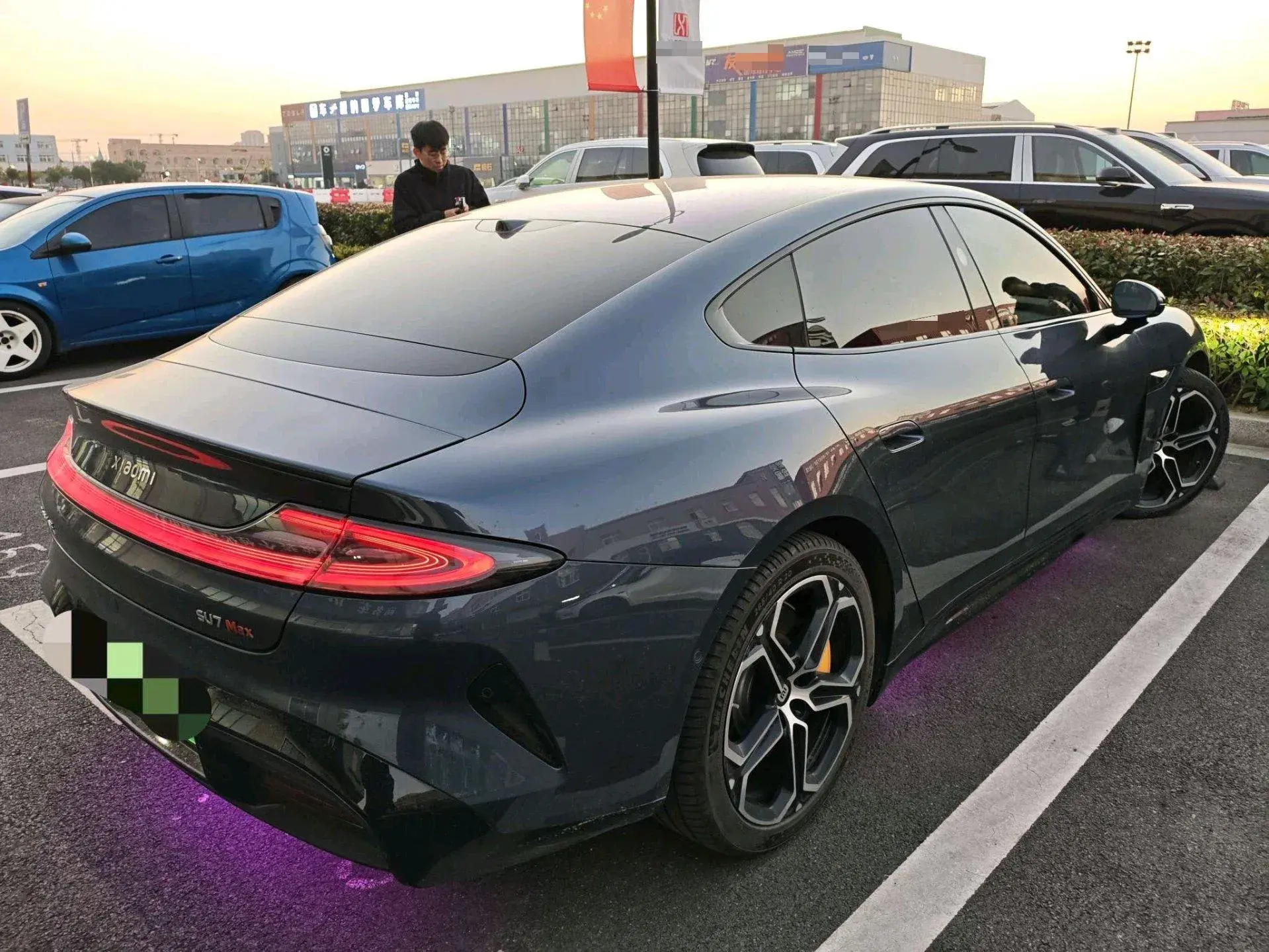 2024 MI SU7 thumbnail 3