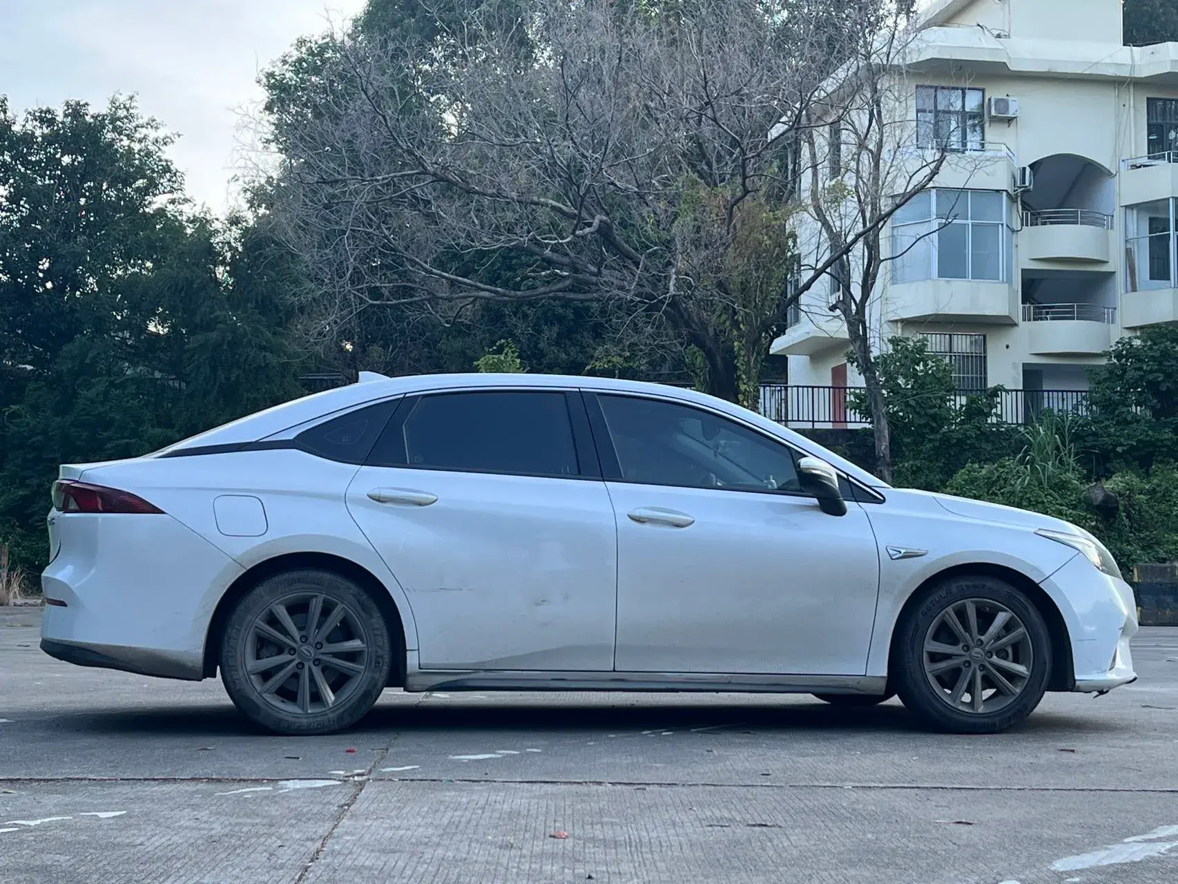 2019 AION S thumbnail 3