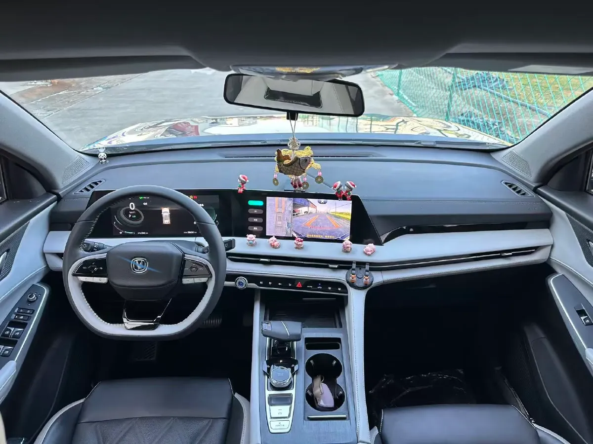 2023 ChangAn CS75 Plus iDD 1.5T 170HP L4 6TCT PHEV 28.39KWH,autocango,china used car exporter,china ev exporter,chinese used car exporter,chinese used ev exporter