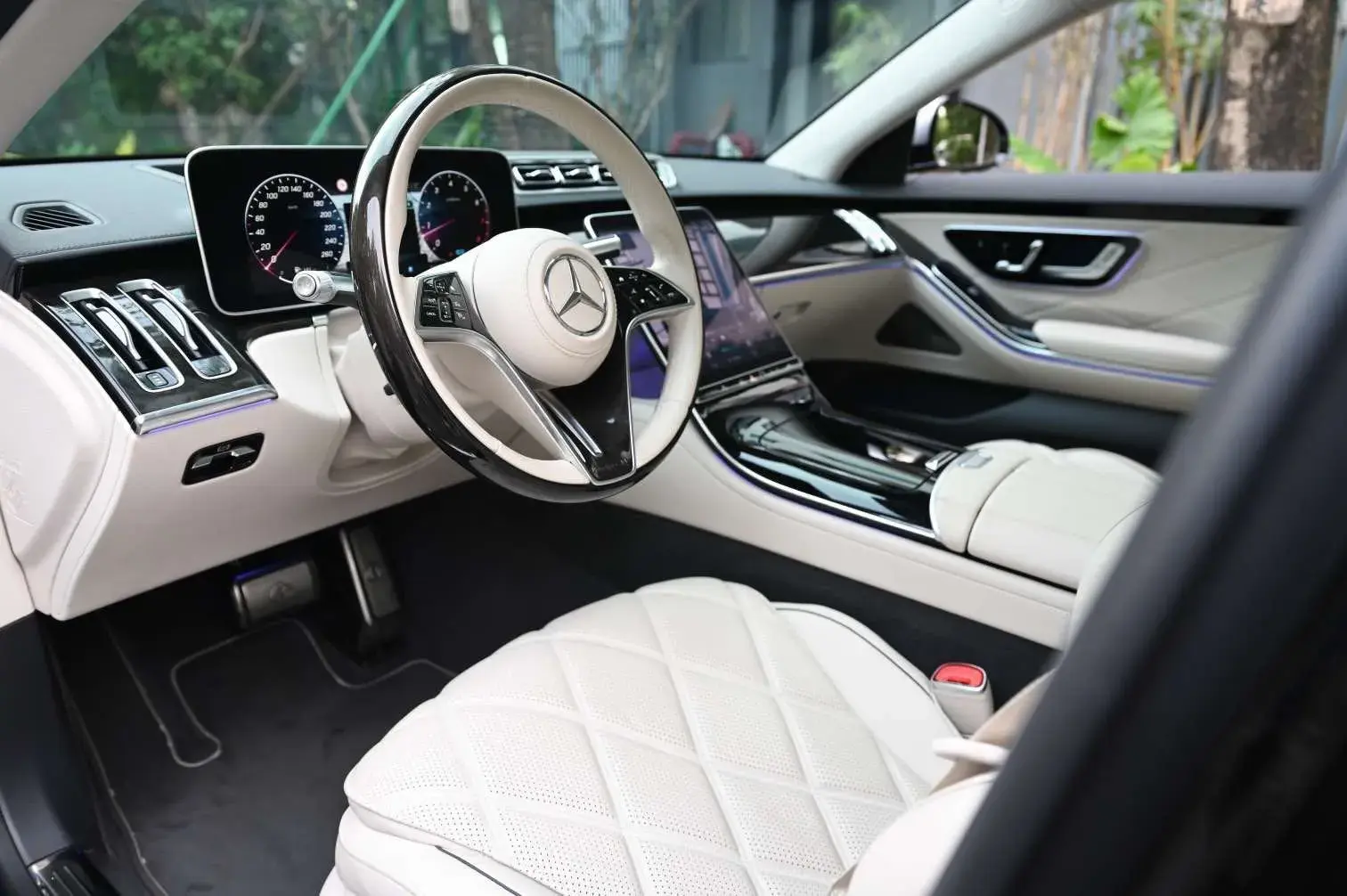 2021 MERCEDES-BENZ MAYBACH thumbnail 4