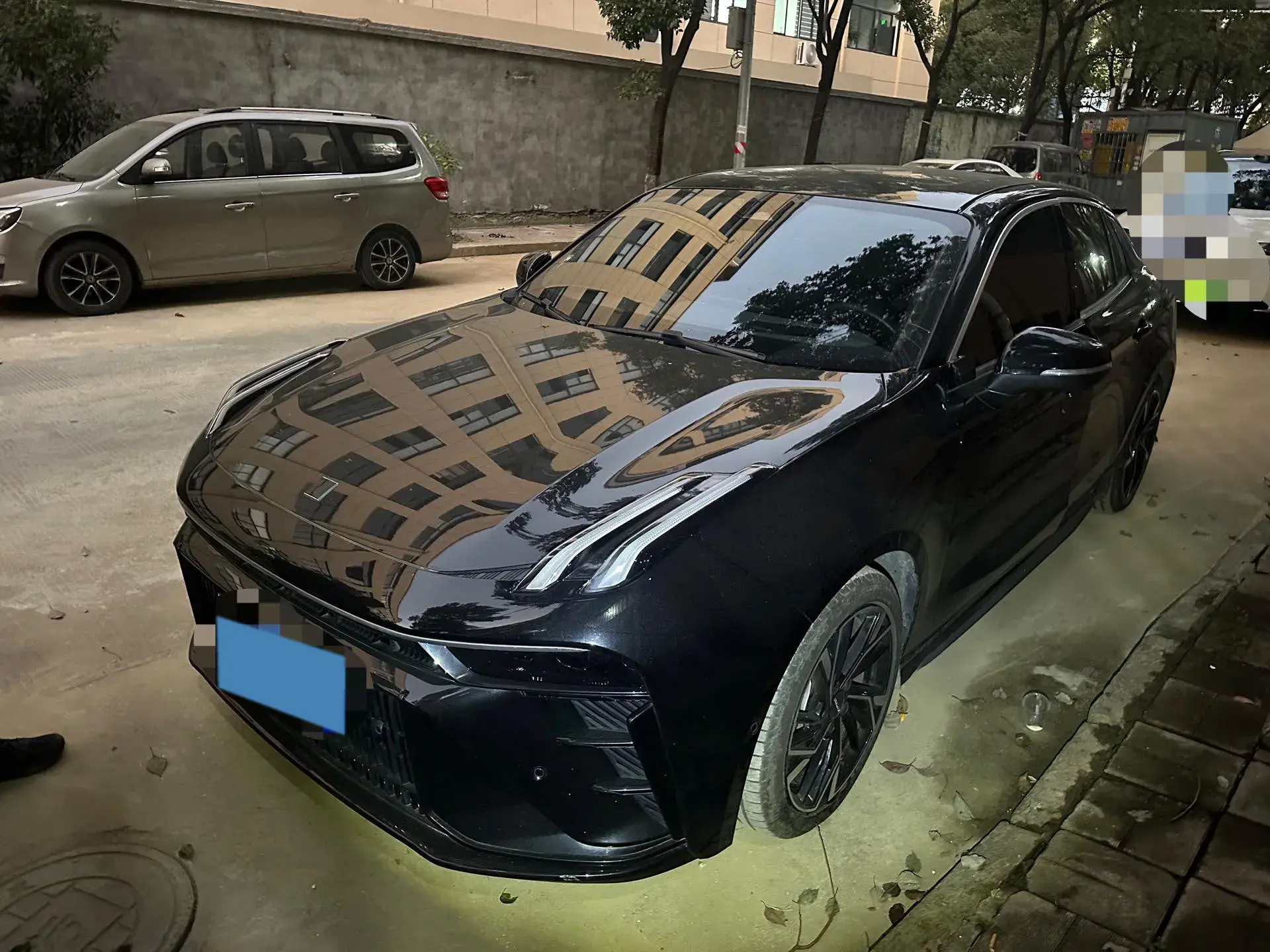 2023 LYNK&CO 03 view 1