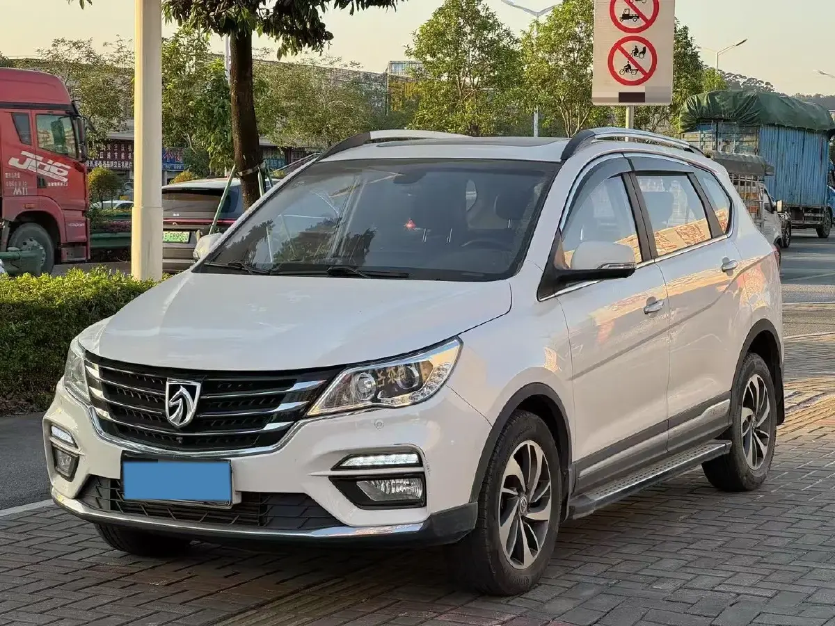 2017 BaoJun 560 1.5T 150HP L4 6DCT