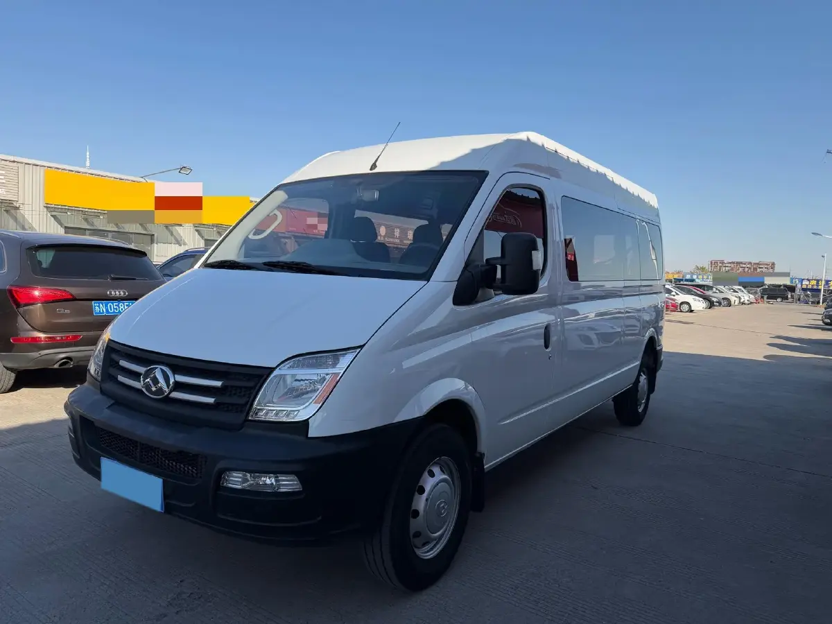 2018 MAXUS XinTu V80 2.5T 136HP L4 6MT