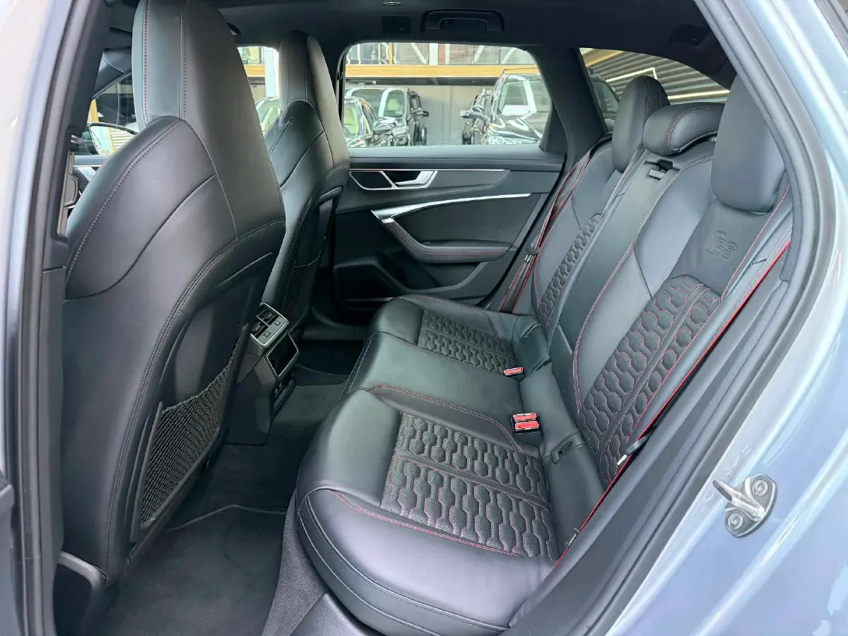 2021 Audi RS 6 4.0T 600HP V8 8AT,autocango,china used car exporter,china ev exporter,chinese used car exporter,chinese used ev exporter