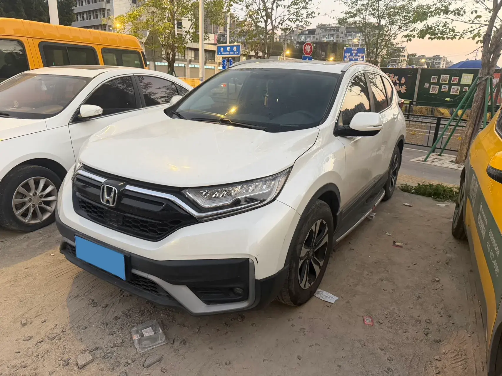 2021 HONDA CR-V view 1