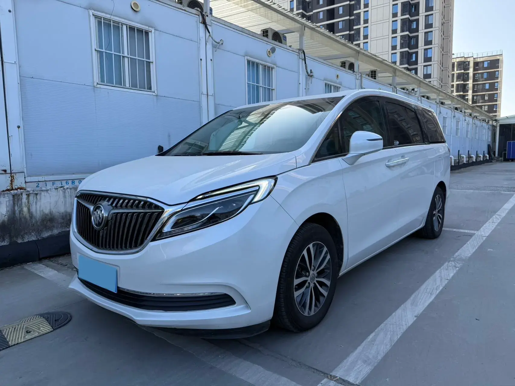 2018 BUICK GL8 view 1