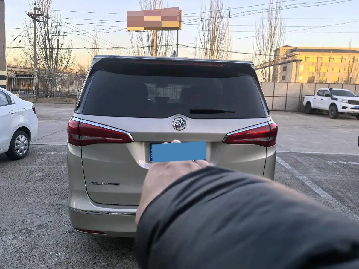 2018 Buick GL8 2.0T 260HP L4 6AT,autocango,china used car exporter,china ev exporter,chinese used car exporter,chinese used ev exporter