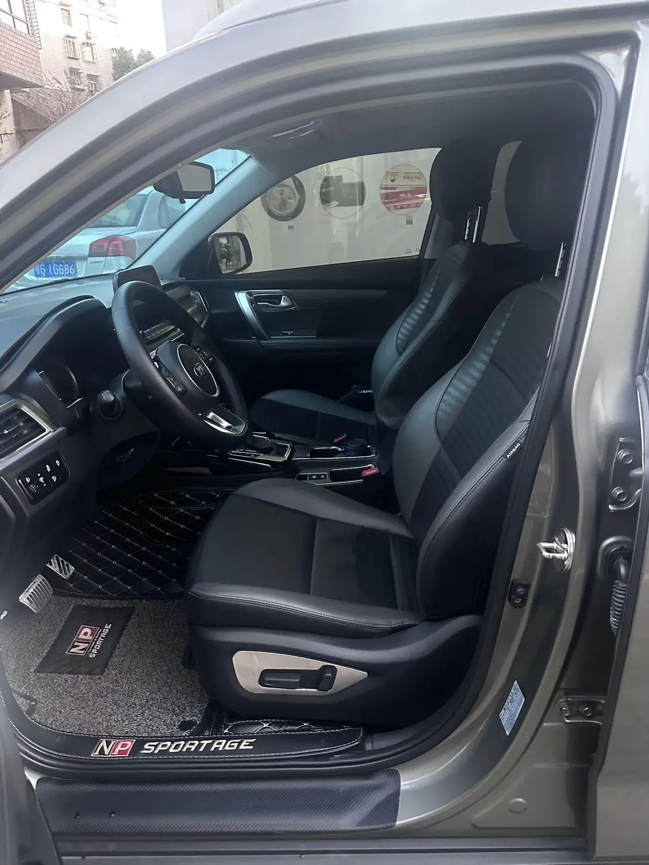 2018 KIA SPORTAGE thumbnail 2