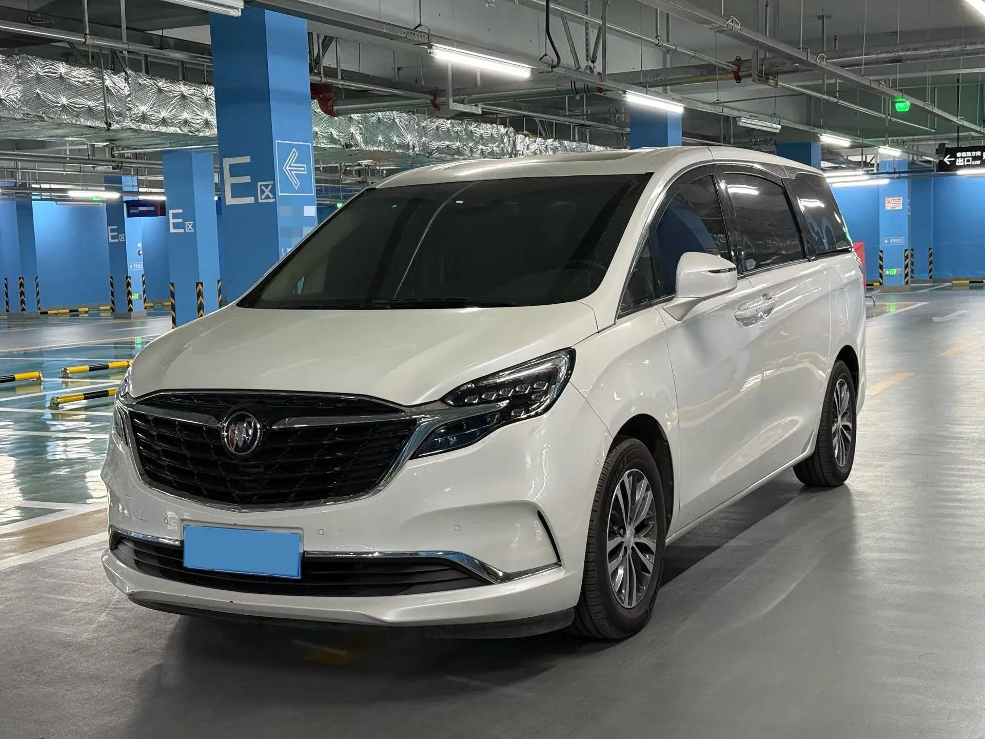 2020 BUICK GL8 view 1