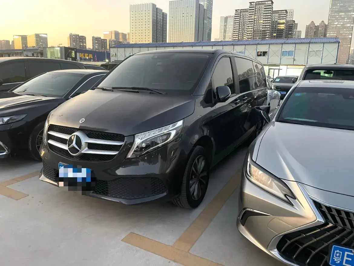 2021 Mercedes-Benz V Class 2.0T 211HP L4 9AT