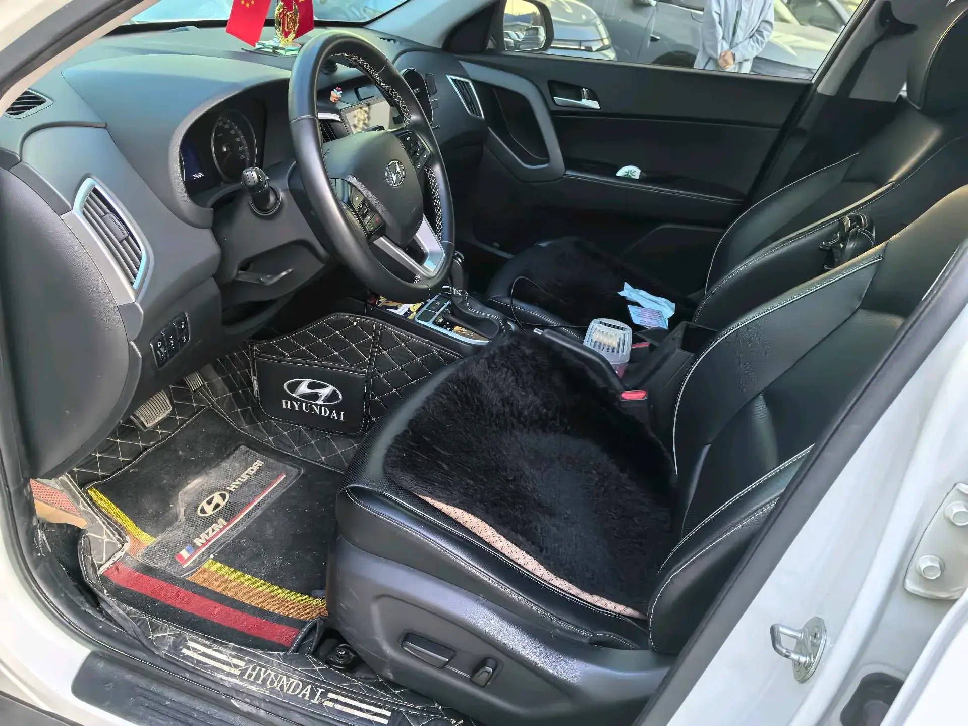 2019 HYUNDAI IX25 thumbnail 3