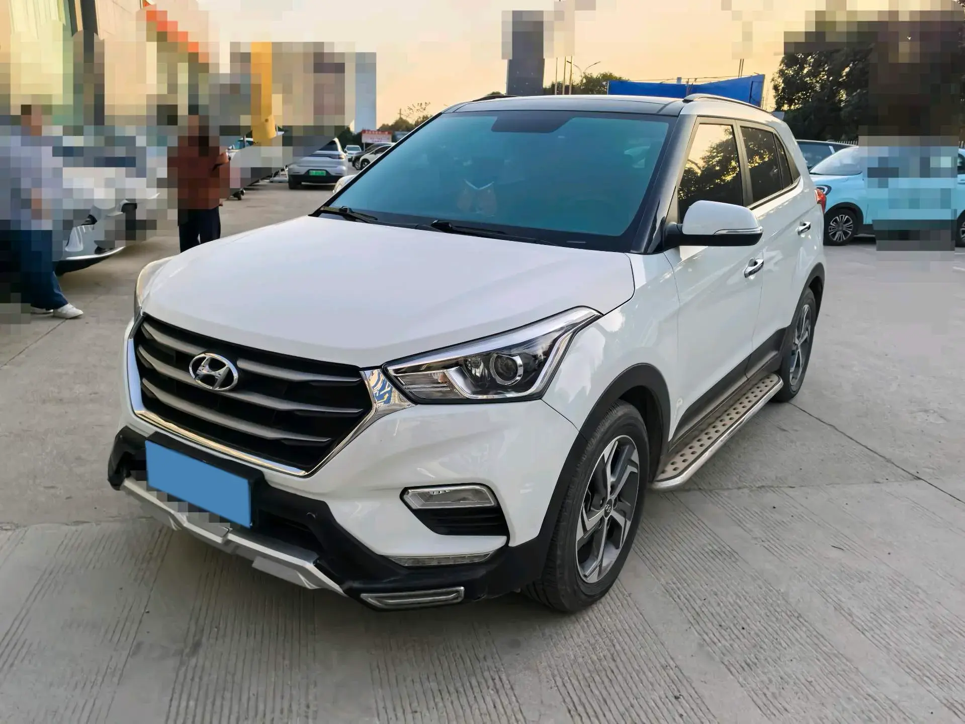 2019 HYUNDAI IX25 view 1