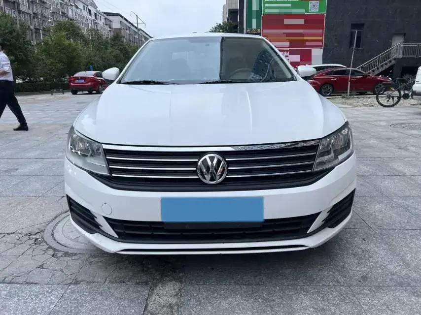 2019 VOLKSWAGEN LAVIDA thumbnail 2
