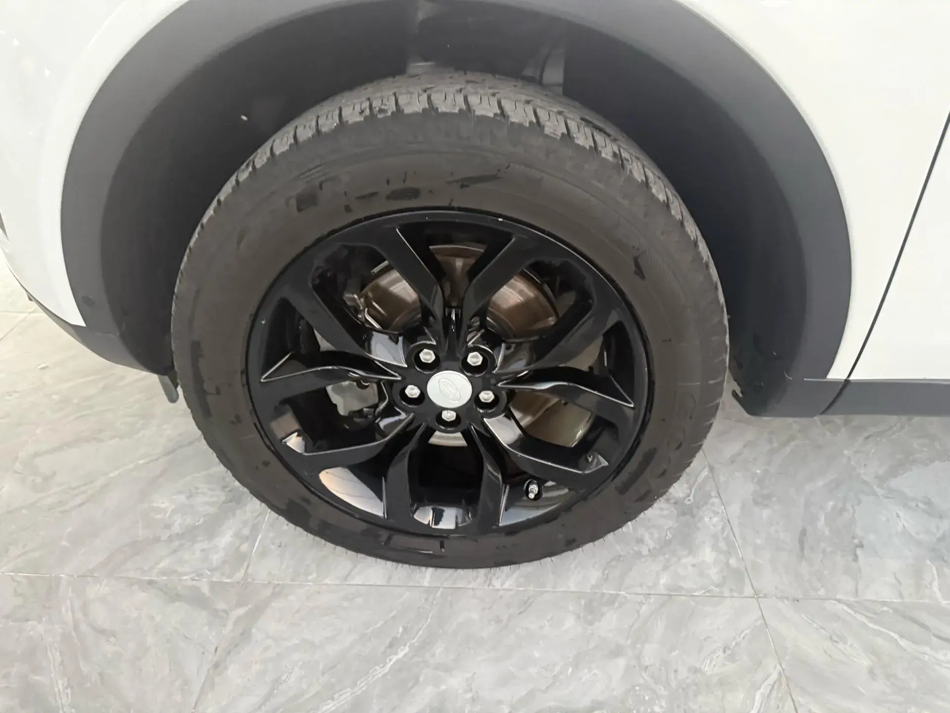 2018 LAND ROVER thumbnail 2