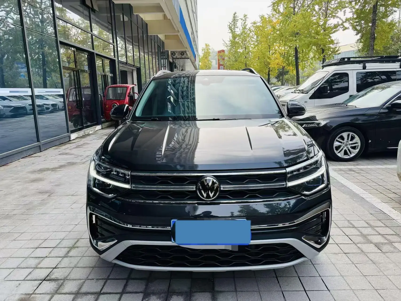 2023 VOLKSWAGEN THARU thumbnail 2