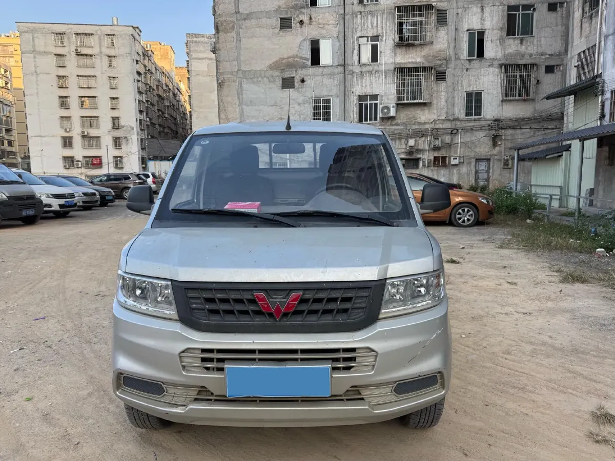 2019 WuLing RongGuang New Truck 1.5L 107HP L4 5MT,autocango,china used car exporter,china ev exporter,chinese used car exporter,chinese used ev exporter